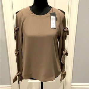 BCBG MAX AZRIA HAYDIN CUT-OUT SLEEVE TOP!